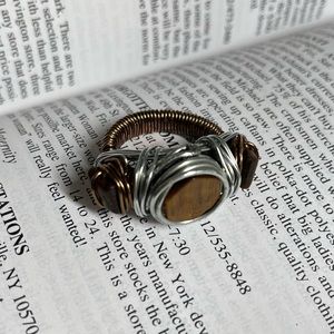 Handmade Amber Stone Wired Goth Ring Unisex n. 9